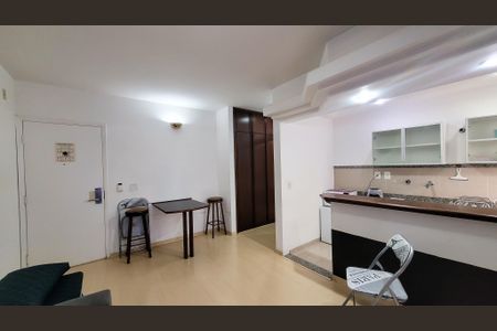 Sala de apartamento à venda com 1 quarto, 49m² em Cambuí, Campinas