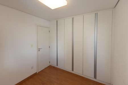 Apartamento para alugar com 134m², 4 quartos e 2 vagasQuarto 2