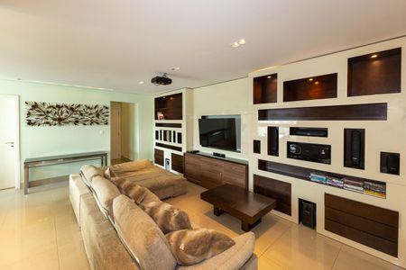 Apartamento para alugar com 134m², 4 quartos e 2 vagas Apartamento para alugar com 134m², 4 quartos e 2 vagasSala de TV