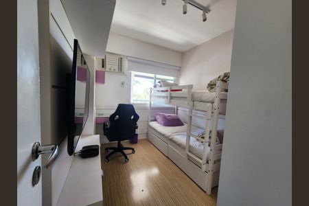 Quarto de apartamento à venda com 2 quartos, 77m² em Barra da Tijuca, Rio de Janeiro