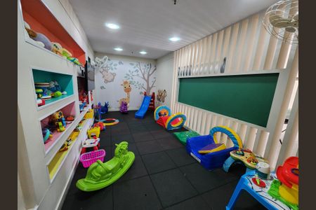 Apartamento à venda com 77m², 2 quartos e 1 vagaÁrea externa