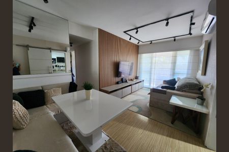 Sala de apartamento à venda com 2 quartos, 77m² em Barra da Tijuca, Rio de Janeiro