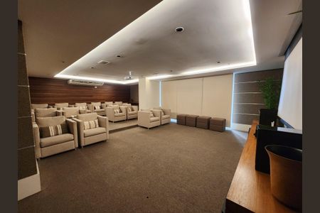 Apartamento à venda com 77m², 2 quartos e 1 vagaÁrea externa