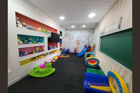 Apartamento à venda com 77m², 2 quartos e 1 vagaÁrea externa