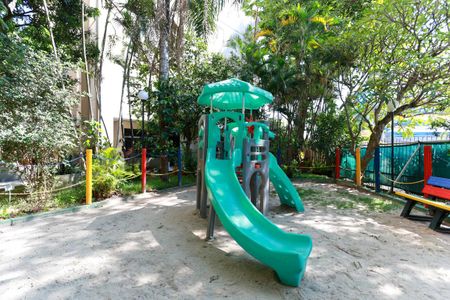 Apartamento à venda com 92m², 3 quartos e 1 vagaÁrea comum - Playground