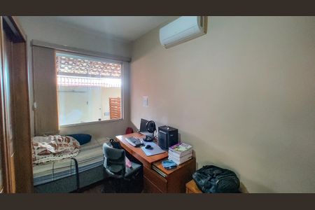 Casa para alugar com 3 quartos, 210m² em Minascaixa, Belo Horizonte