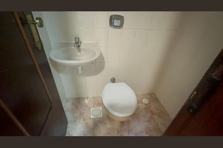 Apartamento à venda com 93m², 3 quartos e 2 vagas Apartamento à venda com 93m², 3 quartos e 2 vagasBanheiro de serviço