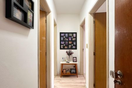 Apartamento à venda com 92m², 2 quartos e 1 vagaAcesso aos Quartos