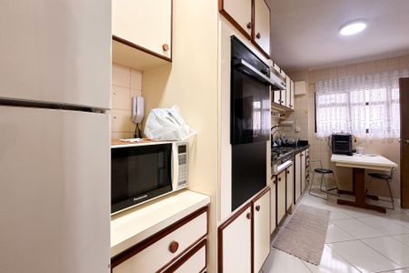 Apartamento à venda com 92m², 2 quartos e 1 vagaCozinha