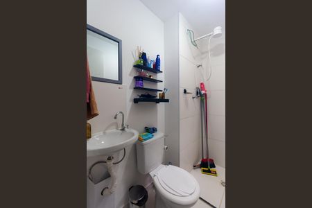 Banheiro de kitnet/studio à venda com 1 quarto, 20m² em Vila Ema, São Paulo