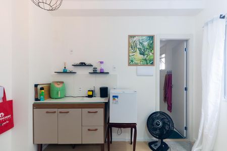 Cozinha de kitnet/studio à venda com 1 quarto, 20m² em Vila Ema, São Paulo