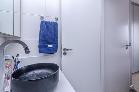 Apartamento à venda com 66m², 2 quartos e 2 vagasbanheiro na suíte_4