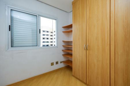 Apartamento à venda com 160m², 3 quartos e 3 vagasQuarto 2