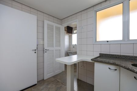 Apartamento à venda com 160m², 3 quartos e 3 vagasCozinha