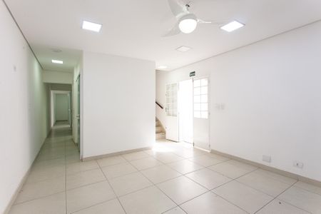 Sala de casa para alugar com 6 quartos, 270m² em Vila Azevedo, São Paulo