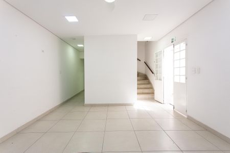 Sala de casa para alugar com 6 quartos, 270m² em Vila Azevedo, São Paulo