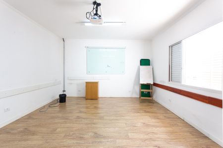 Quarto 2 de casa para alugar com 6 quartos, 270m² em Vila Azevedo, São Paulo