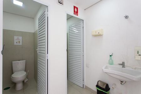 Casa para alugar com 270m², 6 quartos e 2 vagas Casa para alugar com 270m², 6 quartos e 2 vagasLavabo