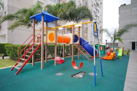 Apartamento à venda com 51m², 2 quartos e 1 vaga Apartamento à venda com 51m², 2 quartos e 1 vagaÁrea comum - Playground