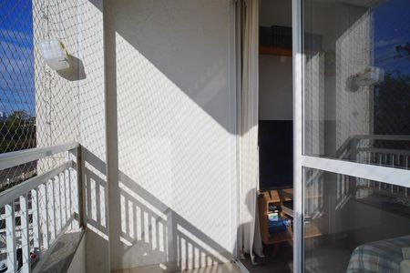 Apartamento à venda com 51m², 2 quartos e 1 vaga Apartamento à venda com 51m², 2 quartos e 1 vagaVaranda