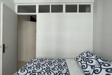 Quarto 2 de apartamento para alugar com 2 quartos, 49m² em Gonzaga, Santos