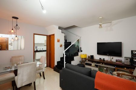 Sala  de casa de condomínio à venda com 2 quartos, 75m² em Vila Mazzei, São Paulo