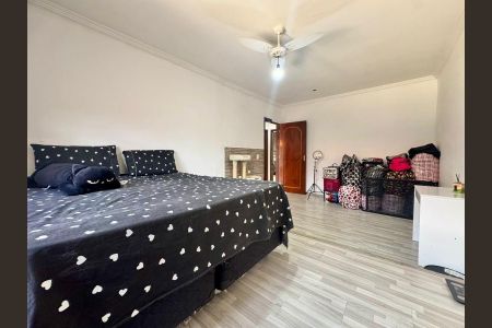 Foto 15 de casa à venda com 3 quartos, 250m² em Santa Teresinha, São Paulo