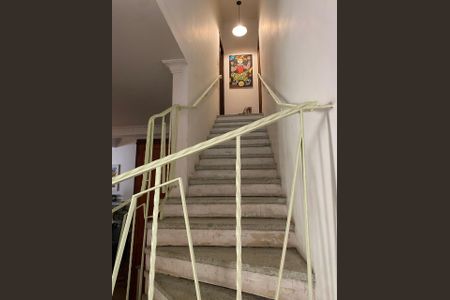 Casa para alugar com 240m², 4 quartos e 2 vagasSala