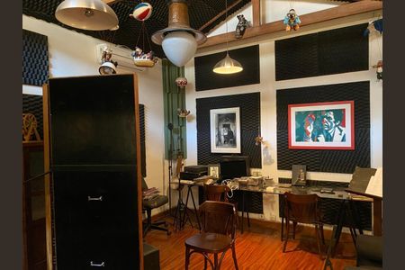 Casa para alugar com 240m², 4 quartos e 2 vagasQuarto