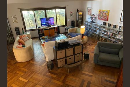 Casa para alugar com 240m², 4 quartos e 2 vagasSala 