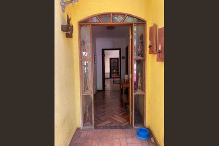 Casa para alugar com 240m², 4 quartos e 2 vagasCorredor