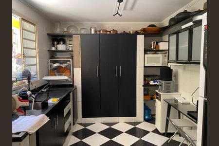 Casa para alugar com 240m², 4 quartos e 2 vagasCozinha