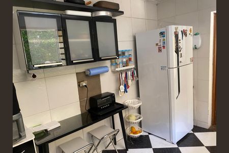 Casa para alugar com 240m², 4 quartos e 2 vagasCozinha