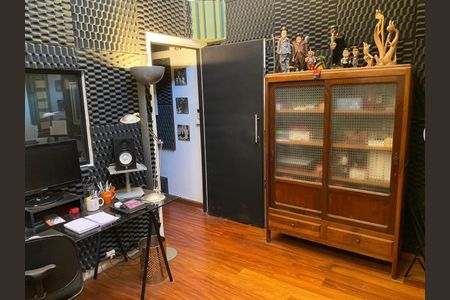 Casa para alugar com 240m², 4 quartos e 2 vagasQuarto