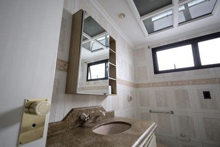 Apartamento para alugar com 170m², 4 quartos e 2 vagasBanheiro Quarto Suíte