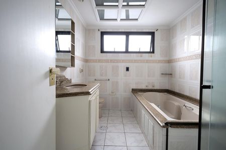 Apartamento para alugar com 170m², 4 quartos e 2 vagasBanheiro Quarto Suíte