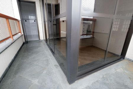 Apartamento para alugar com 170m², 4 quartos e 2 vagasSacada