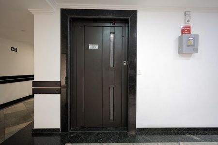 Apartamento para alugar com 170m², 4 quartos e 2 vagasElevador