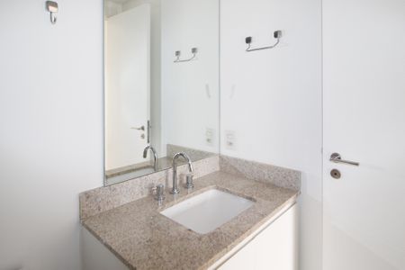 Apartamento à venda com 65m², 2 quartos e 1 vagaBanheiro da Suíte 