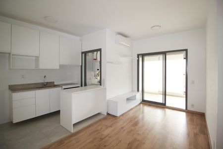 Sala de apartamento para alugar com 2 quartos, 65m² em Indianópolis, São Paulo