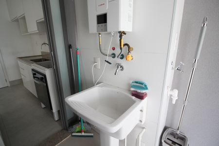 Apartamento à venda com 65m², 2 quartos e 1 vagaÁrea de Serviço