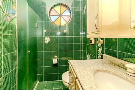 Casa para alugar com 220m², 3 quartos e 2 vagas Casa para alugar com 220m², 3 quartos e 2 vagasBanheiro 2