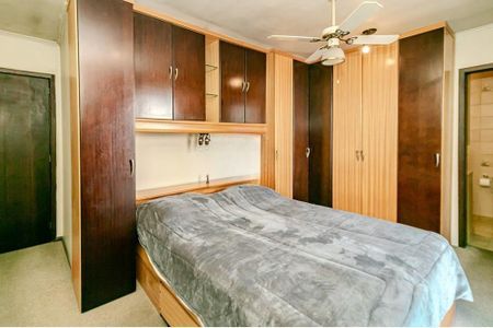 Casa para alugar com 220m², 3 quartos e 2 vagas Casa para alugar com 220m², 3 quartos e 2 vagasQuarto 2