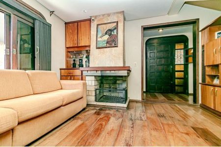 Sala de casa para alugar com 3 quartos, 220m² em Passo d’Areia, Porto Alegre