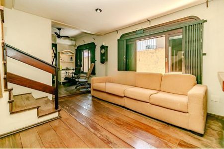 Sala de casa para alugar com 3 quartos, 220m² em Passo d’Areia, Porto Alegre