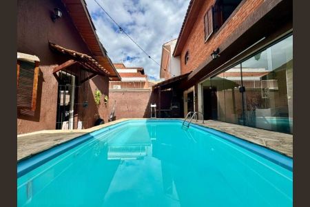 Casa à venda com 250m², 5 quartos e 4 vagasFoto 07