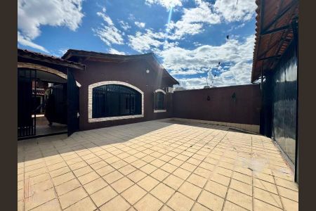 Casa à venda com 250m², 5 quartos e 4 vagasFoto 04