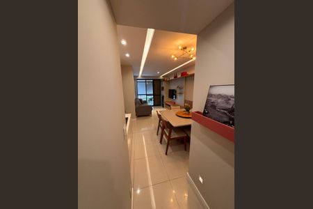 Apartamento para alugar com 90m², 3 quartos e 1 vaga Apartamento para alugar com 90m², 3 quartos e 1 vagaSala