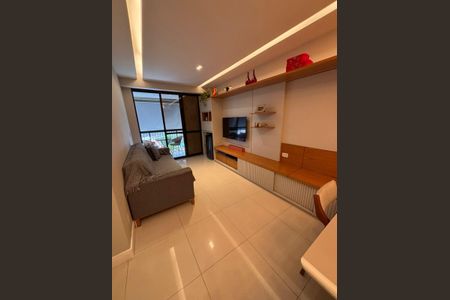 Apartamento para alugar com 90m², 3 quartos e 1 vaga Apartamento para alugar com 90m², 3 quartos e 1 vagaSala