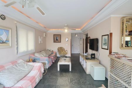 Apartamento para alugar com 220m², 3 quartos e 2 vagas